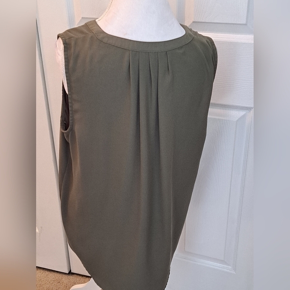Apt 9 Olive Green Sleeveless Blouse    Size XL - Picture 3 of 8
